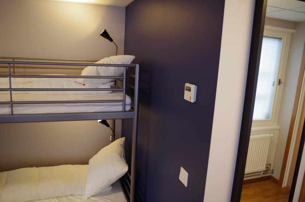 Spoton Hostel & Sportsbar Gothenburg Room photo